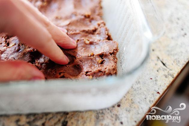 Шоколадные пирожные с орехами - фото шаг 2