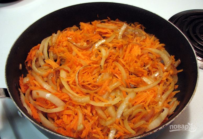 Тушеная говядина с морковью - фото шаг 5