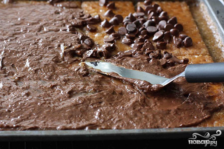 Шоколадные пирожные с миндалем - фото шаг 4