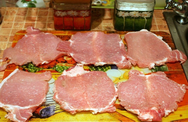 Рулетики из мяса в духовке - фото шаг 2