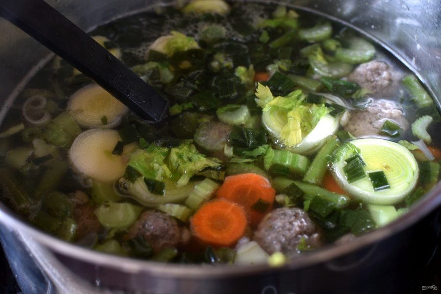 Суп овощной с фрикадельками - фото шаг 4