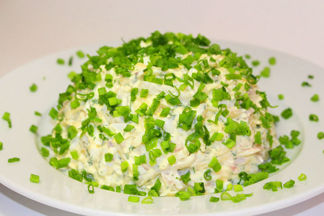 Фото к рецепту: Салат из кальмара