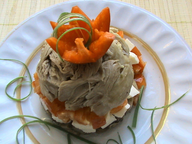 Фото к рецепту: Салат с курицей и сладким перцем