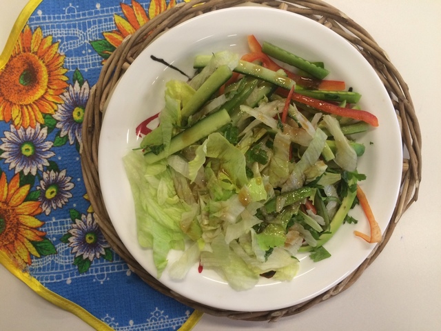 Фото к рецепту: Салат из овощей