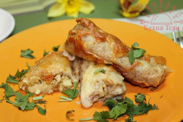 Фото к рецепту: Блинчики с курицей карри в сливочном соусе. видео