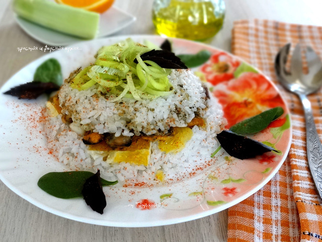 Фото к рецепту: Рисовый салат с апельсинами и морепродуктами