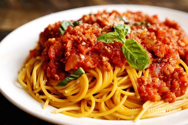 Спагетти со свининой в томатном соусе - фото шаг 8