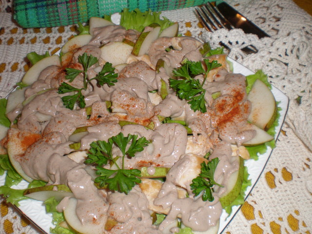 Фото к рецепту: Ямайский куриный салат