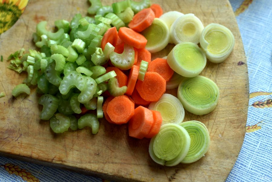 Суп овощной с фрикадельками - фото шаг 2