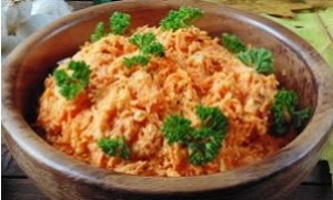 Фото к рецепту: Салат морковный с орехами