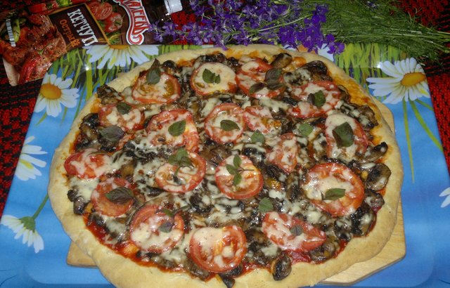 Фото к рецепту: Пицца с грибами #махеевнаприроде