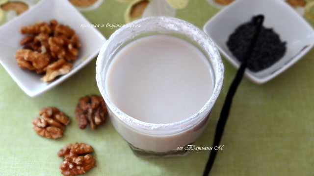 Фото к рецепту: Полезное маковое молочко с корицей и медом