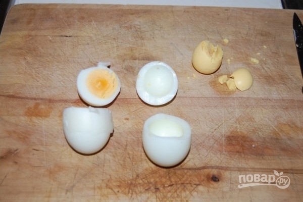 Фаршированные яйца на Пасху - фото шаг 2