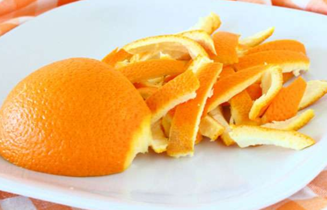 Фото к рецепту: Напиток из апельсиновых корок