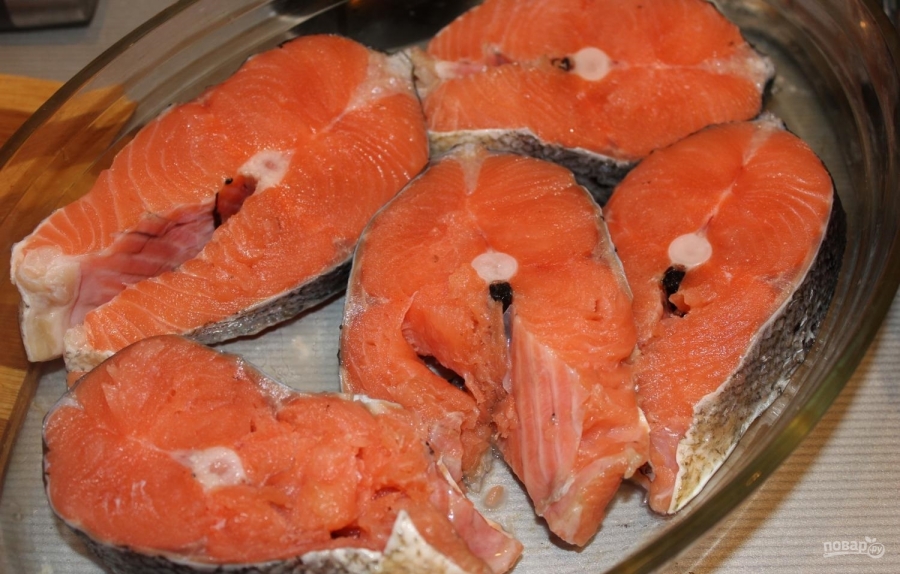 Рыба под сливочным соусом в духовке - фото шаг 1