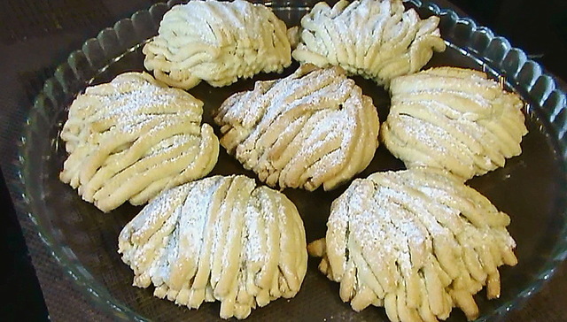 Фото к рецепту: Печенье хризантема 