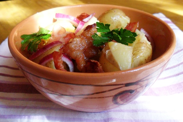 Фото к рецепту: Картофельный салат