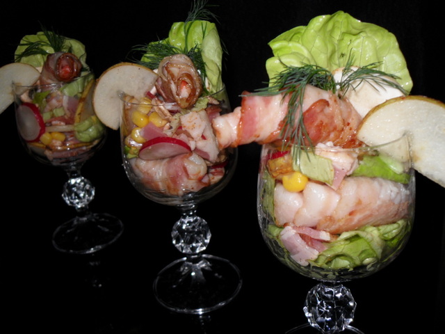Фото к рецепту: Салат креветки от-кутюр 