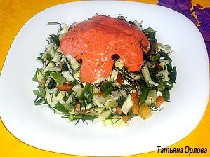 Фото к рецепту: Ну очень витаминный капустный салат