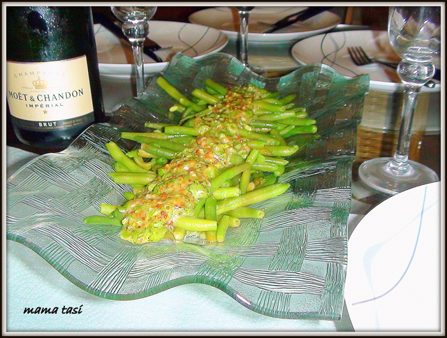 Фото к рецепту: Салат из стручковой фасоли с горчичной заправкой.