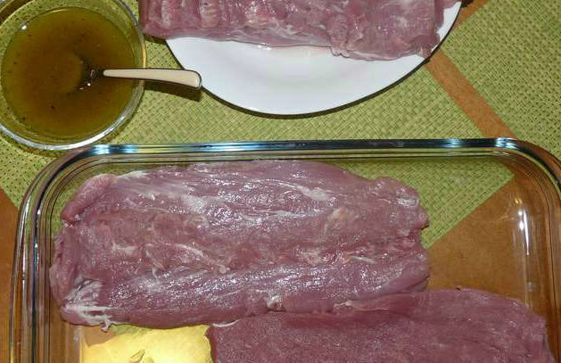 Мясной рулет из свинины с беконом - фото шаг 1