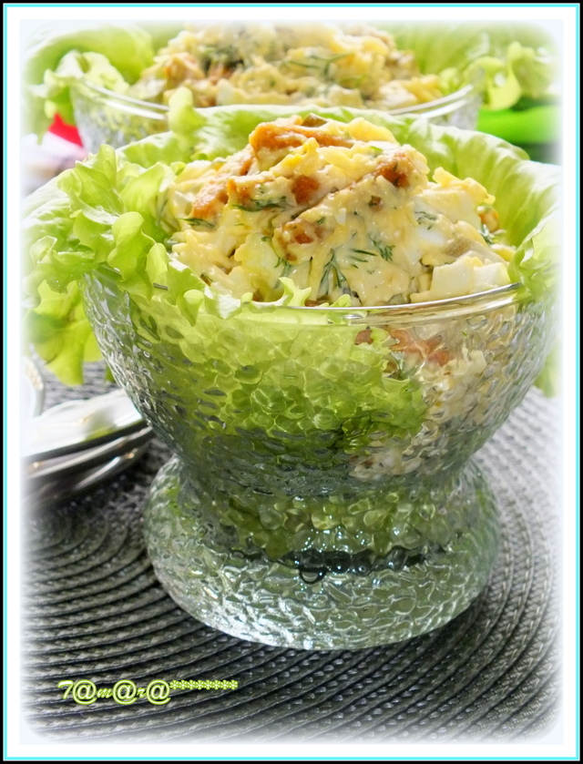 Фото к рецепту: Сырный салат с сухариками