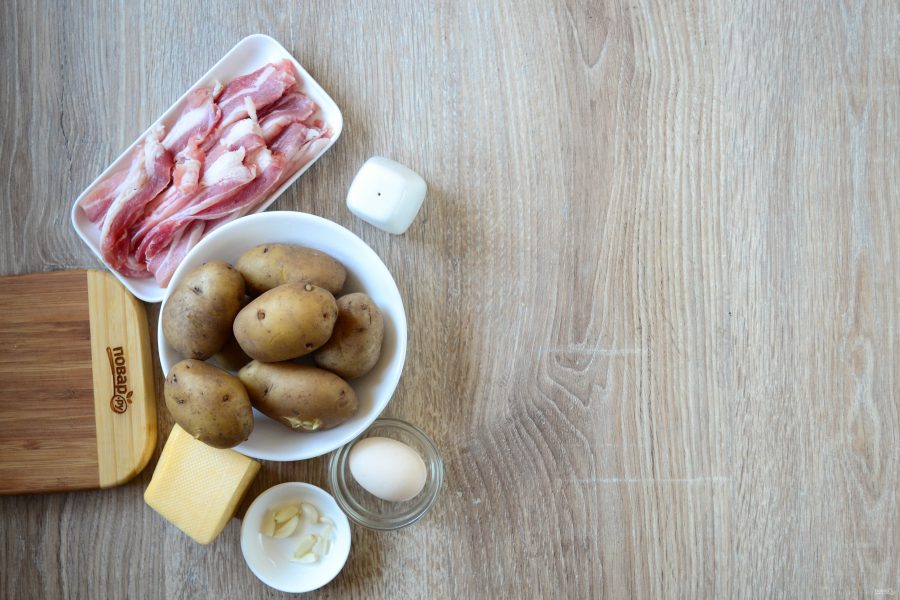 Картофельная "бомба" с сыром и беконом - фото шаг 1
