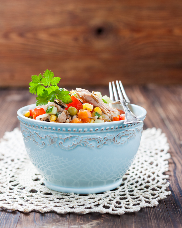 Фото к рецепту: Салат с рисом и овощами