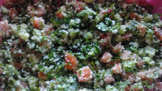 Фото к рецепту: Салат табуле. вкусный, низкокалорийный салатик