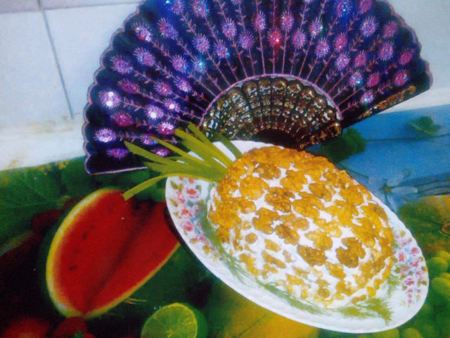 Фото к рецепту: Салат ананас 