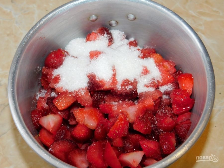 Творожно-сливочный десерт с ягодами - фото шаг 1
