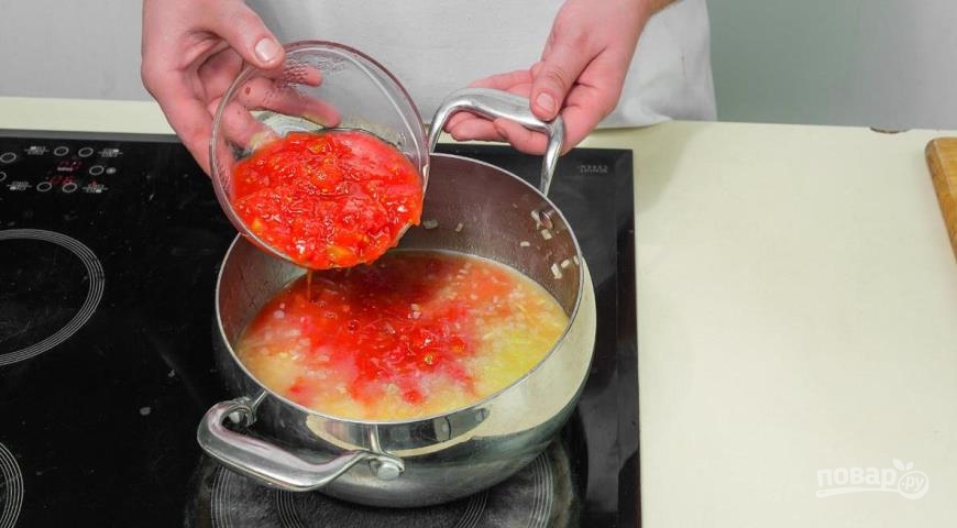 Томатный суп с горбушей и оливками - фото шаг 2