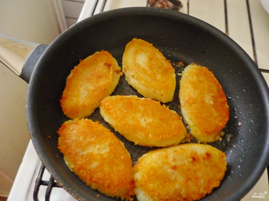 Картофельные зразы с мясным фаршем - фото шаг 6