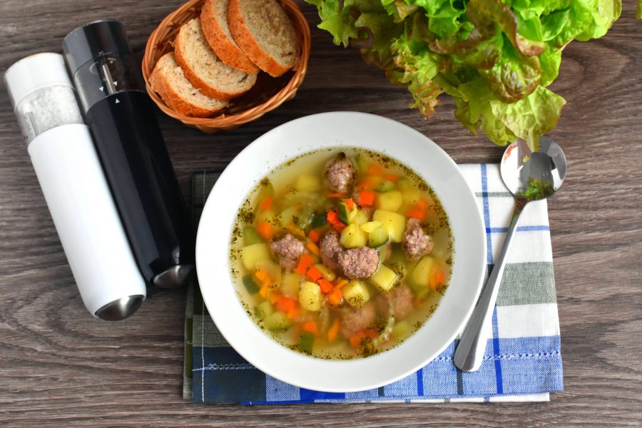Суп с фрикадельками и кабачком - фото шаг 7