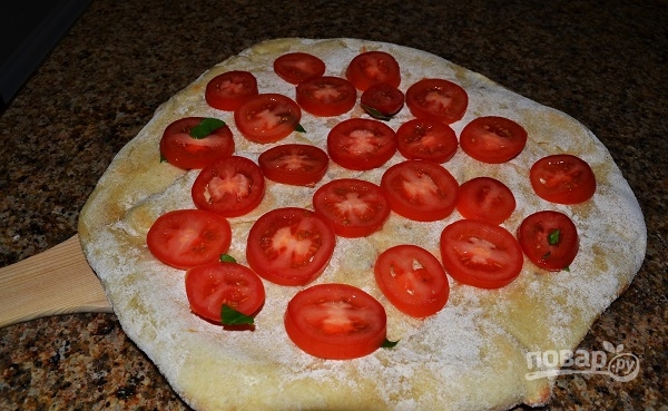 Пицца с сыром и ветчиной - фото шаг 3