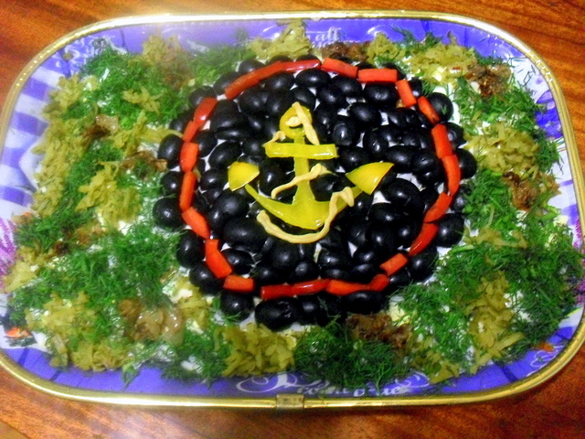 Фото к рецепту: Салат морская пехота 