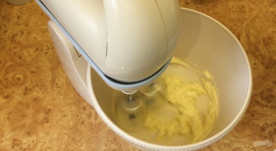 Простейший рецепт сливочно-молочного крема - фото шаг 1