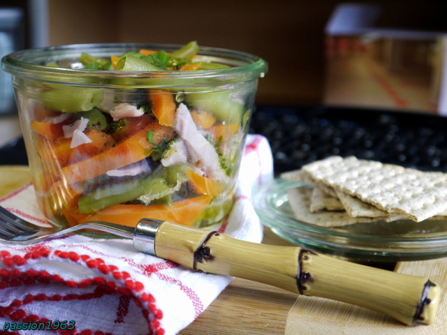 Фото к рецепту: Морковно-фасолевый салат „на здоровье“