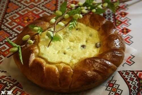 Фото к рецепту: Румынский пасхальный хлеб