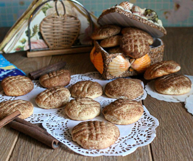 Фото к рецепту: Песочное печенье с корицей