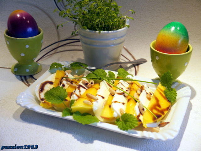 Фото к рецепту: Весенний капрезе „манго“
