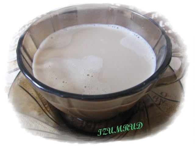 Фото к рецепту: Кофе с молоком(1001 вариант)