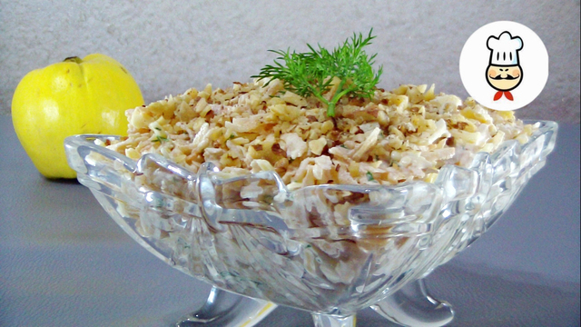 Фото к рецепту: Салат из айвы и сыра