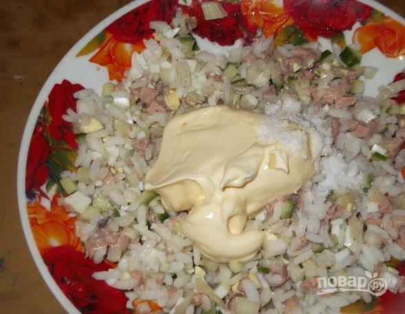 Салат из печени трески с рисом - фото шаг 7