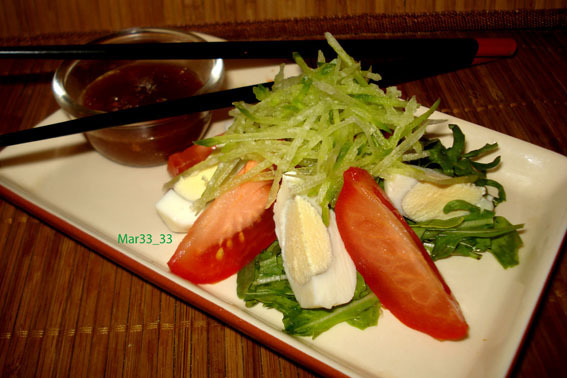 Фото к рецепту: Салат умаи (в японском стиле)