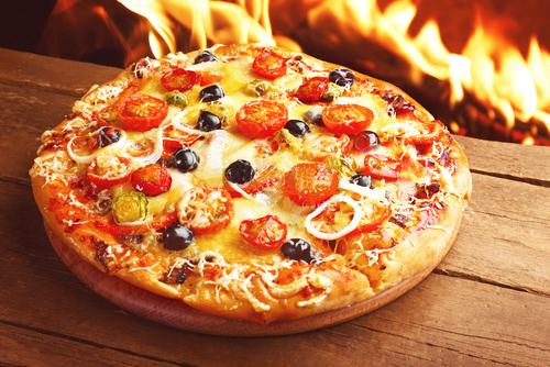 Фото к рецепту: Домашняя пицца быстро и легко ♥ тесто для пиццы рецепт 