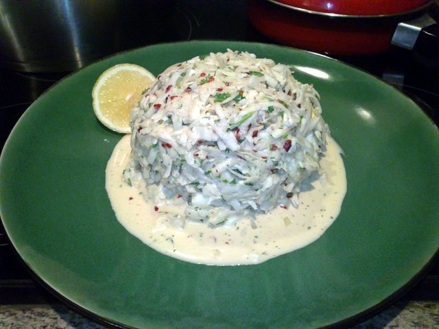 Фото к рецепту: Салат из топинамбура (иерусалимский артишок, булва, волошская репа, sunchoke, topinambour)
