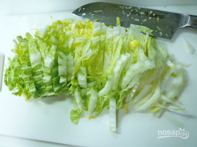 Салат из пекинской капусты с тунцом - фото шаг 1