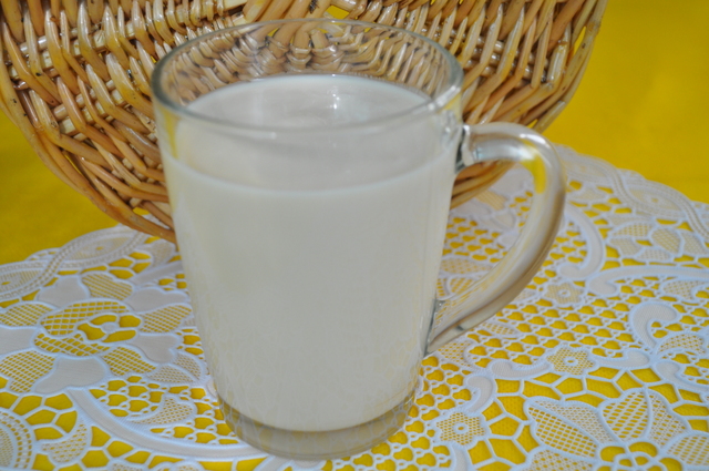 Фото к рецепту: Топленое и молоко и ряженка из мультиварки.