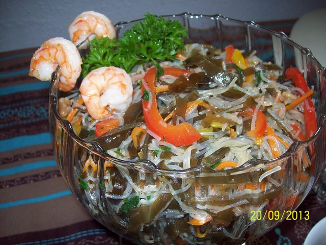 Фото к рецепту: Салат из морской капусты витязь (дуэль)